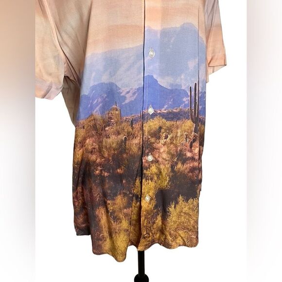 NWT GUESS MENS CACTUS DESERT PRINT SHORT SLEEVE BUTTON UP SIZE MEDIUM - Picture 7 of 10